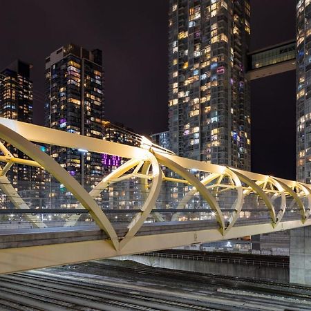 Lovely 2 Bed Condo In Downtown Toronto Esterno foto