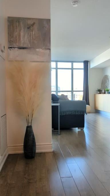 Lovely 2 Bed Condo In Downtown Toronto Esterno foto