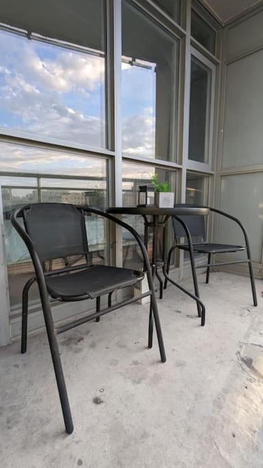 Lovely 2 Bed Condo In Downtown Toronto Esterno foto