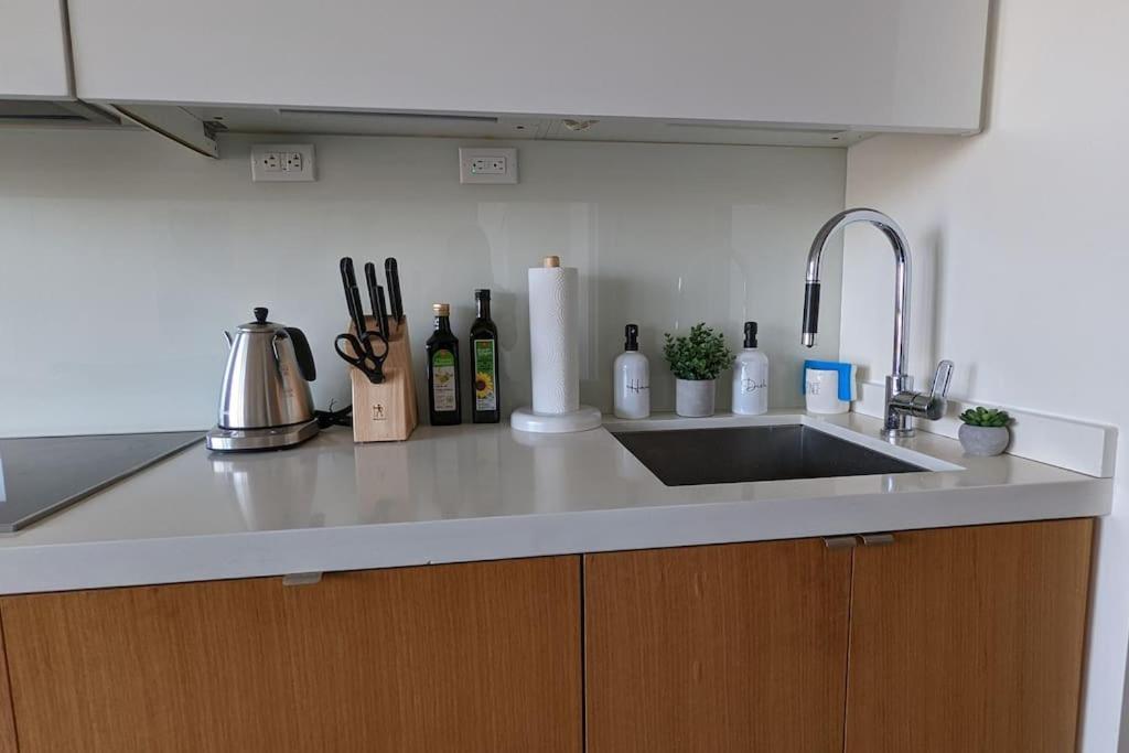 Lovely 2 Bed Condo In Downtown Toronto Esterno foto