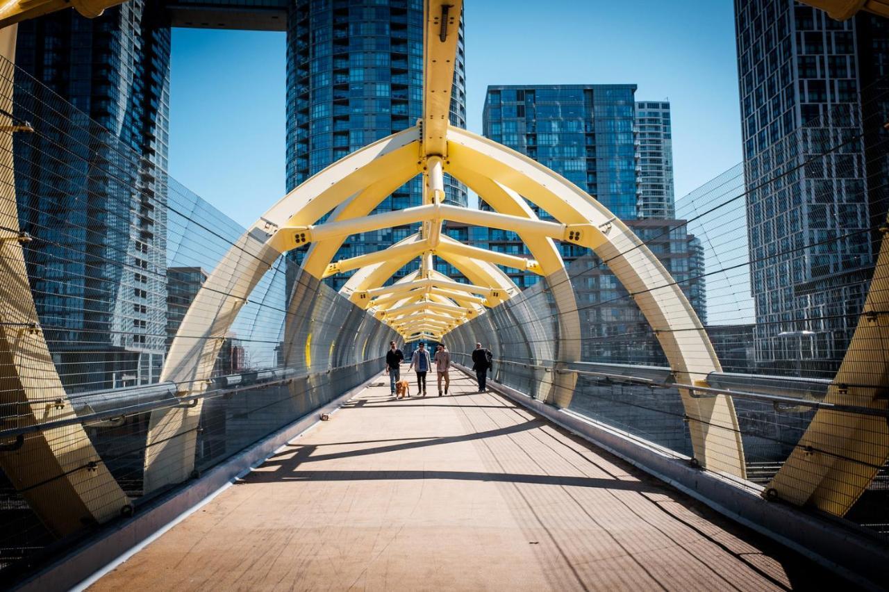 Lovely 2 Bed Condo In Downtown Toronto Esterno foto